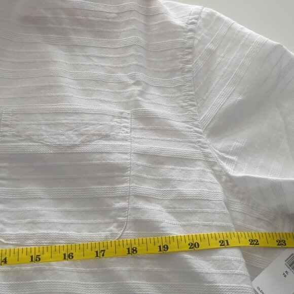 Old Navy Men's White Casual Button Down Shirt with Relaxed Fit - XL NWT - Picture 6 of 7
